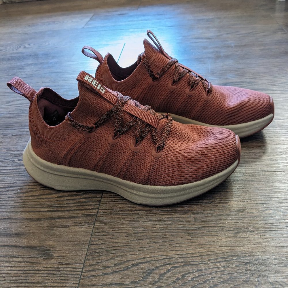 REI Coop Size 6 Trail Walking Shoes